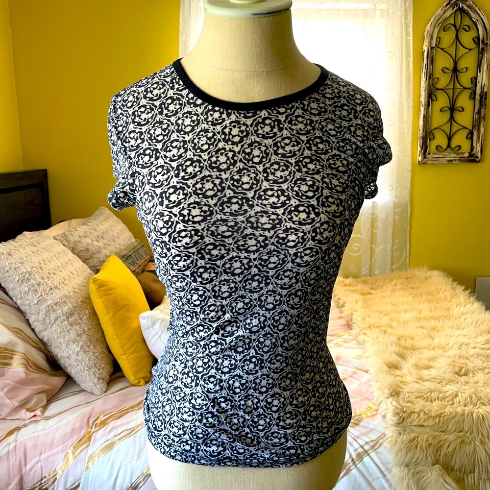 City Lights T shirt  size small
